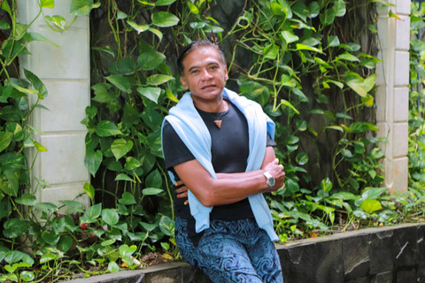 Aktor Donny Damara di kantor kumparan, Jumat (24/2/2023). Foto: Jamal Ramadhan/kumparan
