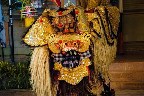 Pola lantai yang digunakan pada Tari Baris Gede. Sumber: unsplash.com