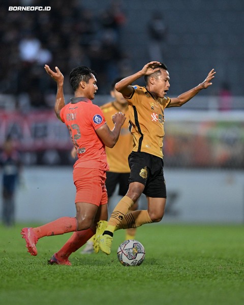 Borneo vs Bhayangkara FC, Sabtu (25/2/2023). Foto: Twitter/@BorneoSMR