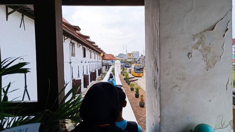 Penampakan dinding asli Batavia yang ada di Museum Bahari. Foto: Thomas Bosco/kumparan.