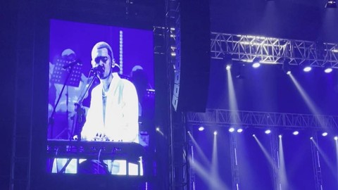 Penampilan Pamungkas pada konser Birdy South East Asia Tour, di Mahka Square Kelapa Gading, Jakarta, Sabtu (25/2/2023). Foto: Alexander Vito/kumparan