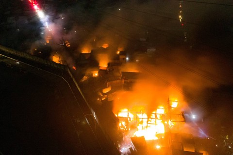 Foto udara kebakaran Depo Pertamina Plumpang di Jakarta, Jumat (3/3/2023). Foto: Muhammad Adimaja/ANTARA FOTO
