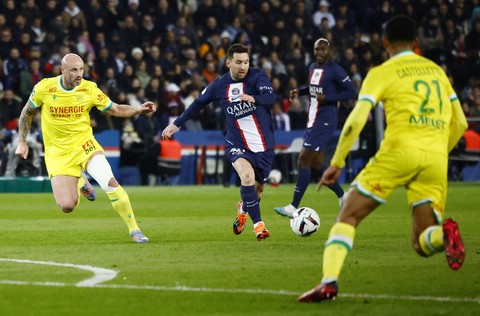 Paris Saint-Germain (PSG) melawan Nantes dalam pertandingan pekan lanjutan Liga Prancis 2022/23 di Stadion Parc des Princes, Paris, pada 5 Maret 2023. Foto: REUTERS/Sarah Meyssonnier