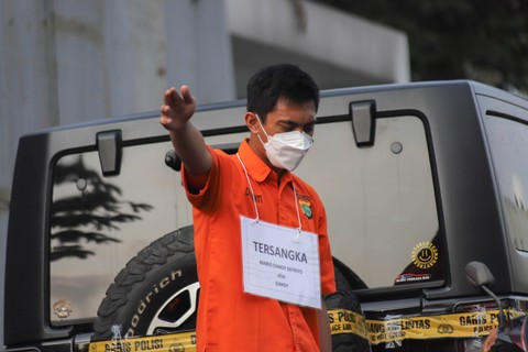 Tersangka kasus penganiayaan David Ozora, Mario Dandy Satriyo, menjalani rekonstruksi di kawasan Pesanggrahan, Jakarta Selatan, pada Jumat (10/3/2023). Foto: Jamal Ramadhan/kumparan