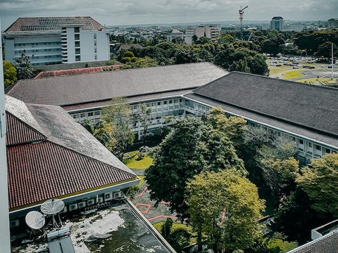 Ilustrasi biaya kuliah Universitas Gadjah Mada 2023. Sumber: www.unsplash.com.