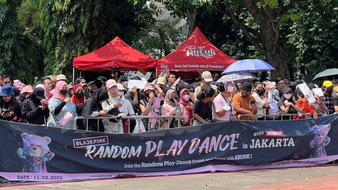 Suasana jelang konser Blackpink di Stadion Gelora Bung Karno, Jakarta, Sabtu (11/3/2023).  Foto: Ela Nurlaela/kumparan