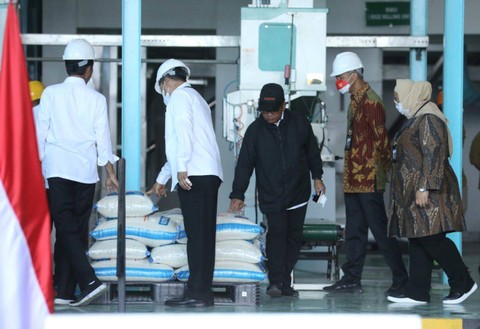Ganjar dampingi Presiden Jokowi resmikan MRMP di Sragen. Foto: Dok. Istimewa