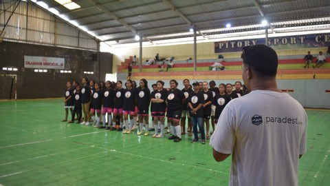Sukarelawan Ganjar Milenial Center Nusa Tenggara Timur menggelar kegiatan Trofeo Futsal Putri pada Sabtu (11/3/2023). Foto: Dok. Istimewa