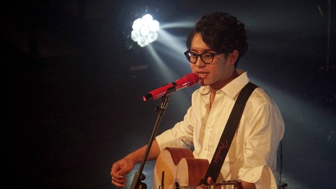 Konser tunggal Ardhito Pramono di Gedung Kesenian Jakarta, Rabu (15/3/2023). Foto: Aprilandika Pratama/kumparan