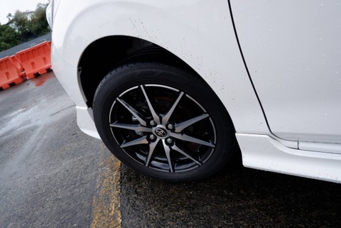 All New Toyota Agya GR Sport telah mendapat sentuhan dari tim GAZOO Racing guna meningkatkan pengendalian yang lebih fun to drive. Foto: Aditya Pratama Niagara/kumparan