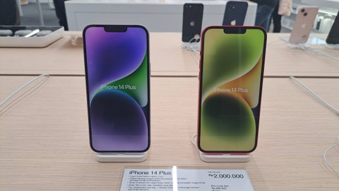 Ilustrasi iPhone 14 Plus. Foto: Rian Ramadhan/kumparan