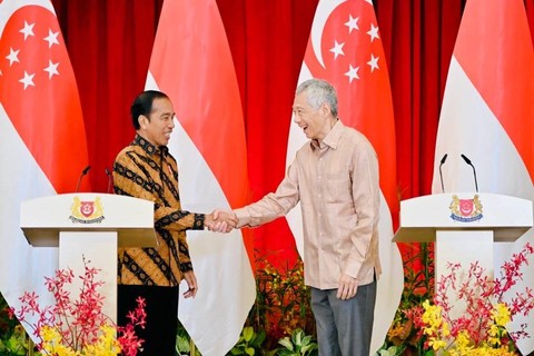 Presiden Jokowi dan PM Singapura Lee Hsien Loong usai Leaders' Meeting. Foto: Laily Rachev/Biro Pers Sekretariat Presiden