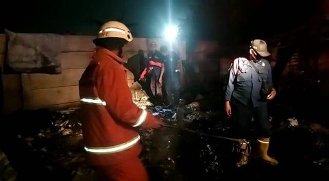 Kebakaran di Jalan Sultan Agung terusan mie Aceh samping Stadion Pkor. | Foto: Sinta Yuliana/Lampung Geh