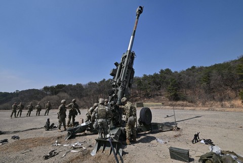Tentara AS mengambil bagian dalam latihan militer bersama Freedom Shield antara Korea Selatan dan AS di Pocheon, Korea Selatan, Minggu (19/3/2023).  Foto: Jung Yeon-je / AFP