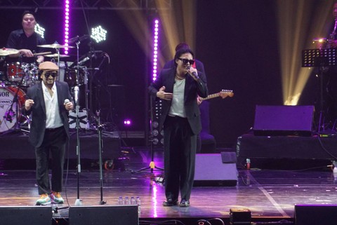 Trio Lestari with Rio Febrian ft. Rizky Febian tampil pada acara Jakarta Concert Week 2023 di JCC Senayan, Jakarta, Minggu (19/3/2023). Foto: Iqbal Firdaus/kumparan