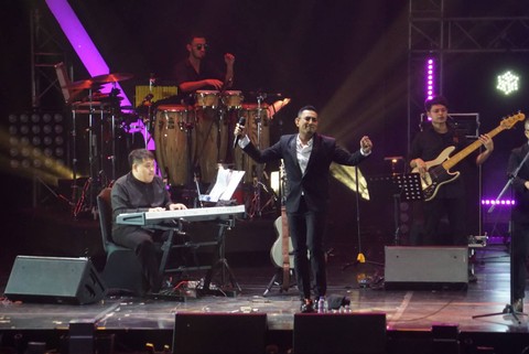 Trio Lestari with Rio Febrian ft. Rizky Febian tampil pada acara Jakarta Concert Week 2023 di JCC Senayan, Jakarta, Minggu (19/3/2023). Foto: Iqbal Firdaus/kumparan