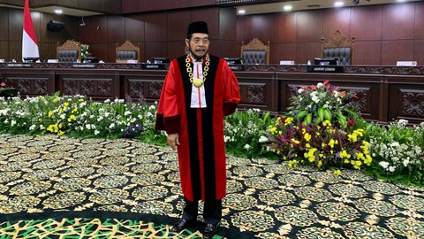 Ketua MK Periode 2023-2028, Anwar Usman di Ruang Sidang Pleno I MK, Jakarta, Senin (20/3/2023). Foto: Luthfi Humam/kumparan