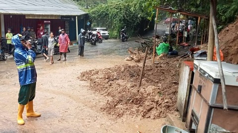 Lokasi longsor di Desa Cilember, Kecamatan Cisarua, Kabupaten Bogor, Senin (20/3/2023).  Foto: Dok. Istimewa