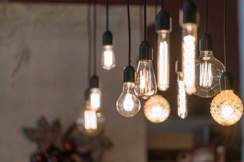 Jelaskan Manfaat Listrik Bagi Pembangunan dan Kehidupan Sehari-Hari, Foto: Unsplash.