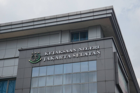 Suasana Kejaksaan Negeri Jakarta Selatan saat pelimpahan tahap 2 pelaku dan barang bukti Agnes Gracia (15) pada kasus pengeroyokan David Ozora di kawasan Jagakarsa, Jaksel (21/3). Foto: Iqbal Firdaus/kumparan