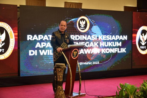 Kepala BNPT RI Komjen Pol. Boy Rafli Amar saat menggelar rakor keamanan di Papua. Foto: Polda Papua