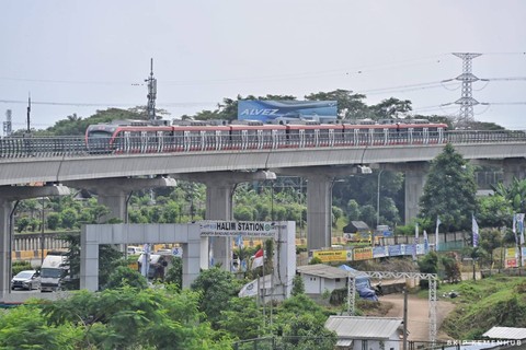 Suasana proyek Stasiun Halim Kereta Cepat Jakarta Bandung, Kamis (23/3/2023). Foto: Dok. KCIC