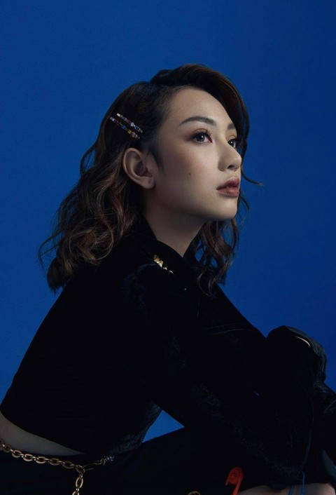 Penyanyi Angie Zelena. Foto: Dok. Sony Music