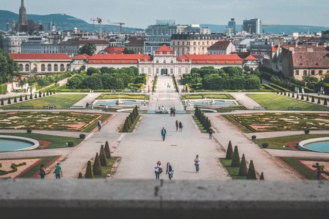 Ilustrasi Ibu Kota Austria (Foto: Daniel Plan | Unsplash.com)