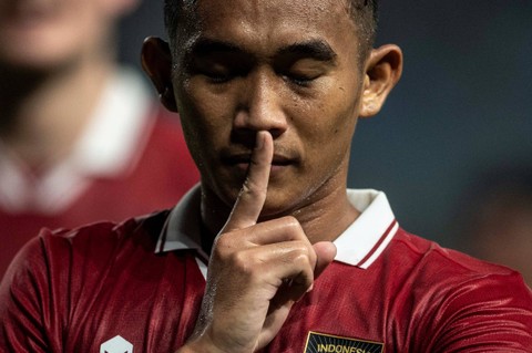 Pesepak bola Timnas Indonesia Rizky Ridho Ramadhani berselebrasi usai mencetak gol dalam pertandingan FIFA Matchday di Stadion Patriot Candrabhaga, Bekasi, Jawa Barat, Sabtu (25/3/2023). Foto: Aprilio Akbar/ANTARA FOTO