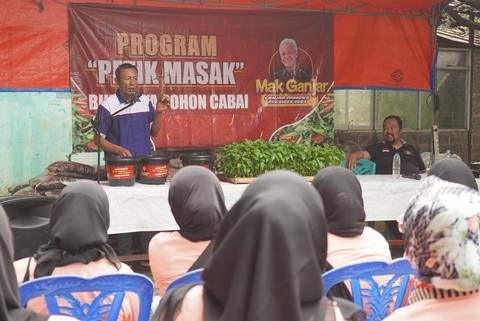 Mak Ganjar se-Jabodetabek mengikuti program tanam cabe. Foto: Dok. Istimewa