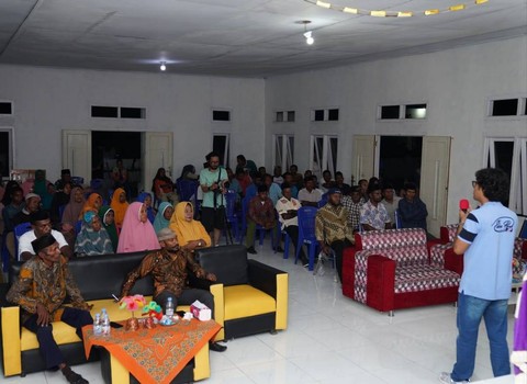 Graal saat menyapa warga Yandeleu, Halmahera Tengah, pada 18 Maret 2023. Foto: Istimewa