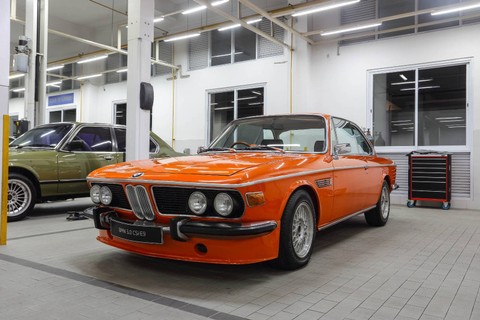 BMW Classic Partner di diler BMW Ultima Serpong, Tangerang Selatan melayani restorasi maupun mobil klasik tersertifikasi dari prinsipal di Jerman.  Foto: dok. BMW Group Indonesia
