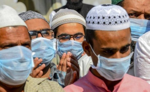 Fatwa MUI: Salat Pakai Masker dalam Kondisi Normal Hukumnya Makruh