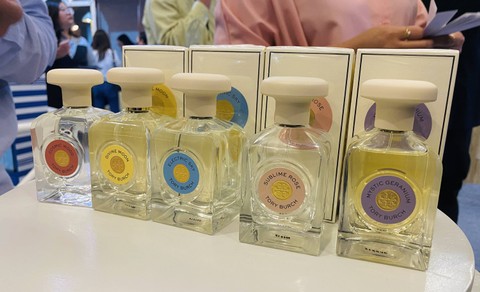 Salah satu produk yang di jual di bazaar produk kecantikan 100 Nights with All Beauty di Atrium Laguna, Central Park Mall, Jakarta, Rabu (28/3/2023). Foto: Judith Aura/kumparan