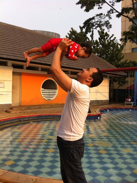 Anak pertama dan suami Fifin. Foto: Dok. Pribadi