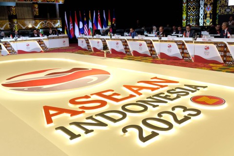 Delegasi dari negara-negara ASEAN mengikuti ASEAN Finance Ministers and Central Bank Governors Meeting (AFMGM)-International Financial Institutions (IFIs) Meeting di Bali Nusa Dua Convention Center, Badung, Bali, Jumat (31/3/2023). Foto: Nyoman Hendra Wibowo/ANTARA FOTO