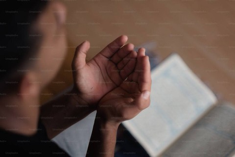 Niat Puasa Ramadhan: Latin   Sumber www.unsplash.com