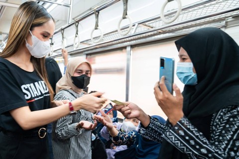 L'Oreal galakkan kampanye Stand Up Lawan Pelecehan Seksual di Transportasi Umum. Foto: Dok. L'Oreal Indonesia
