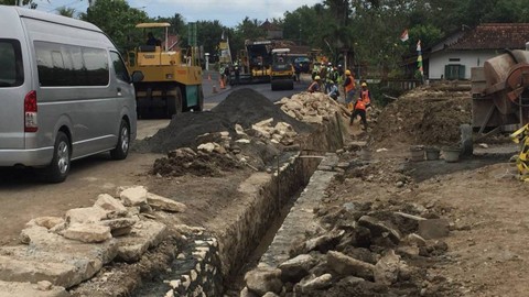 Ilustrasi perbaikan jalan. Foto: Tugu Jogja
