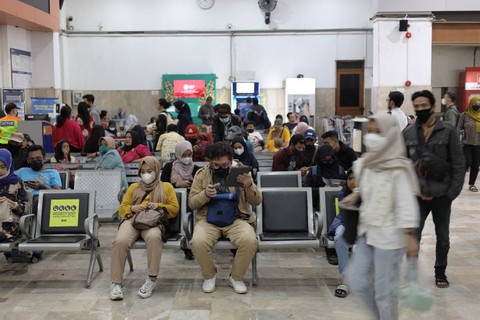 Suasana di Stasiun Bandung pada Sabtu (1/4/2023). Foto: Dok. Istimewa