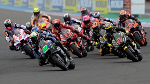 Sesi sprint race MotoGP Argentina di Autodromo Termas de Rio Hondo pada 1 April 2023 waktu setempat. Foto: JUAN MABROMATA / AFP