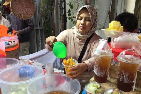 Suasana Kampung Ramadhan Jogokariyan (KRJ), Yogyakarta, Minggu (2/4). Foto: Arfiansyah Panji Purnandaru/kumparan