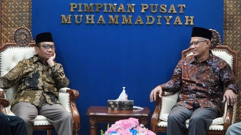 Menkopolhukam Mahfud MD ke kantor Muhammadiyah Yogyakarta. Foto: Muhammadiyah