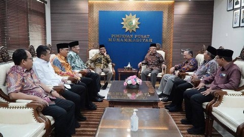 Menkopolhukam Mahfud MD ke kantor Muhammadiyah Yogyakarta. Foto: Muhammadiyah
