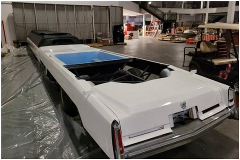 Mobil terpanjang di dunia yang berhasil memecahkan Guinness World Records.  Foto: Guinness World Records