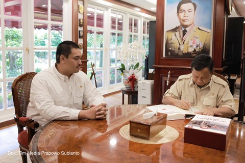 Menhan Prabowo bertemu Menpora Dito Ariotedjo. Foto: Dok. Tim Prabowo Subianto