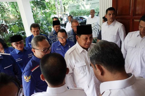 Ketum PAN Zulkifli Hasan di kediaman Ketum Gerindra Prabowo Subianto. Foto: Jamal Ramadhan/kumparan