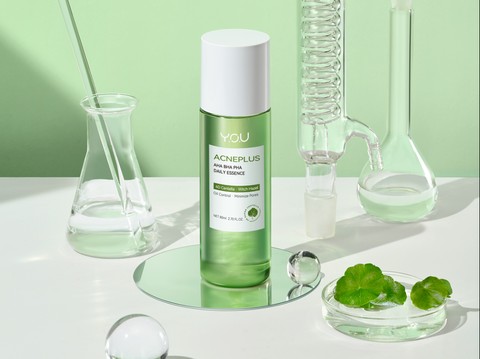 YOU AcnePlus AHA BHA PHA Daily Essence. Foto: YOU Beauty