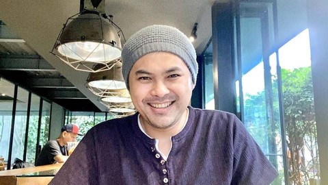 Pengamat film, Shandy Gasella. Foto: Instagram/@shandygasella