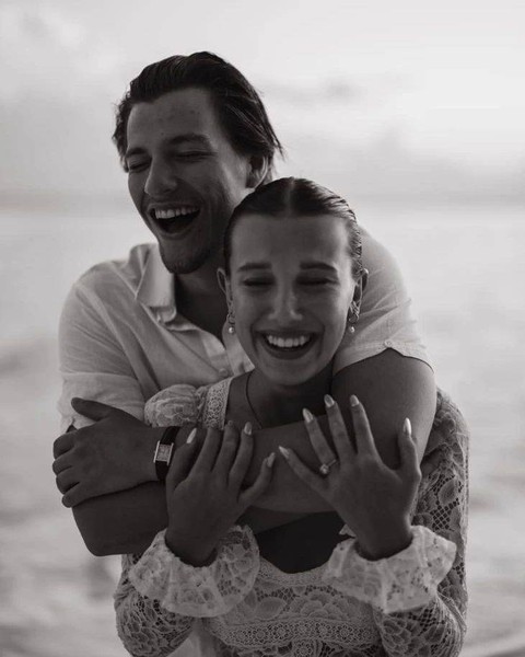 Millie Bobby Brown tunangan dengan anak Bon Jovi, Jake Bongiovi. Foto: Instagram/@milliebobbybrown